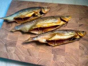 Японские снеки и крекеры: Пелядь х/к крупная потрошеная